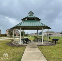 5814 Rainbow Rd. in Mont Belvieu, TX - Building Photo - Building Photo