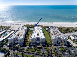 6600 Sunset Way in St Pete Beach, FL - Foto de edificio - Building Photo