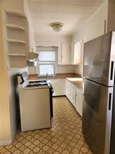 203 Sweet Ave in Pawtucket, RI - Building Photo - Building Photo