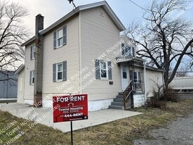 340 Park Ave in Lockport, NY - Building Photo