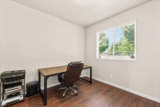 7305 Radius Loop SE in Lacey, WA - Building Photo - Building Photo