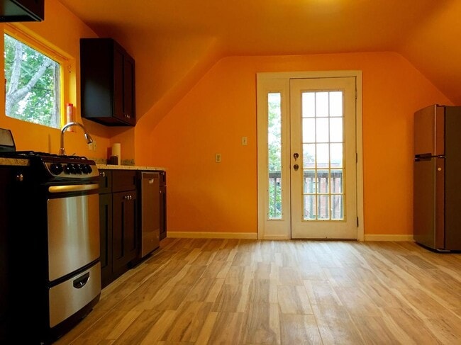 703 Ivy St, Unit 3 in Pittsburgh, PA - Foto de edificio - Building Photo