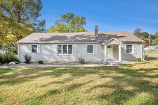 4716 N Olive St in Kansas City, MO - Building Photo