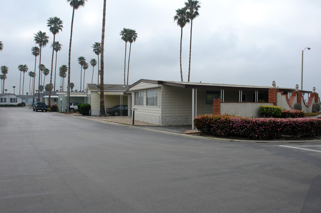 1215 Anchors Way Dr in Ventura, CA - Building Photo - Building Photo