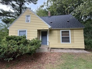 342 Beeline Rd in Holland, MI - Building Photo - Building Photo