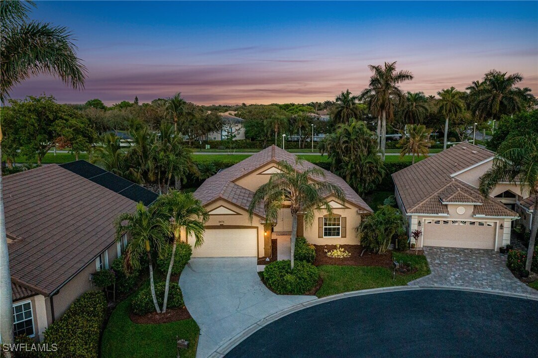 8476 Indian Wells Way in Naples, FL - Building Photo