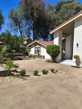 462 Avenida Adobe in Escondido, CA - Building Photo - Building Photo
