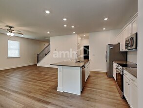673 Smt Vw Ln in Canton, GA - Building Photo - Building Photo