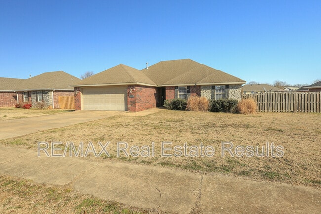1592 Hutchinson St in Pea Ridge, AR - Building Photo - Building Photo