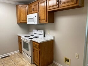 61 Randi Dr in Jackson, TN - Building Photo - Building Photo