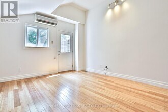 559 Parliament St in Toronto, ON - Building Photo - Building Photo