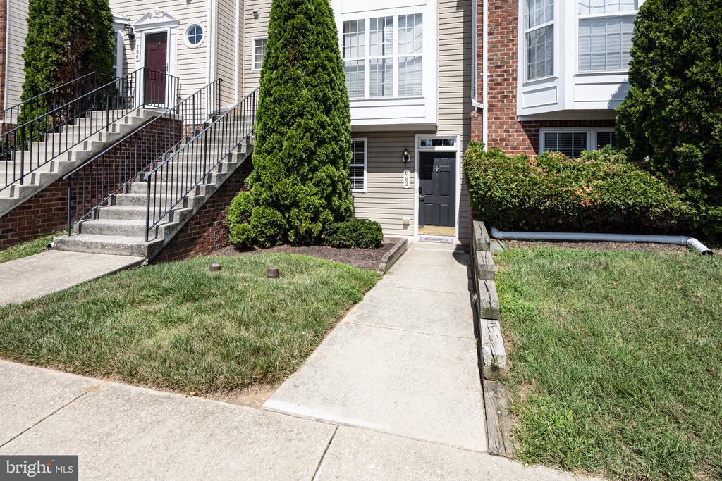 762 Heather Stone Loop in Glen Burnie, MD - Building Photo