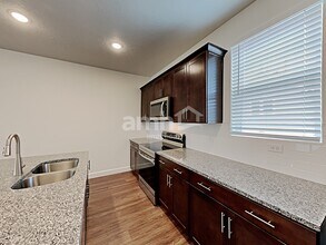6088 S Jordan Pkwy W in South Jordan, UT - Building Photo - Building Photo