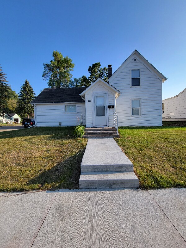 232 1st Ave N in Crookston, MN - Building Photo - Building Photo