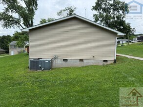 1427 Lantana Ln NW in Knoxville, TN - Foto de edificio - Building Photo