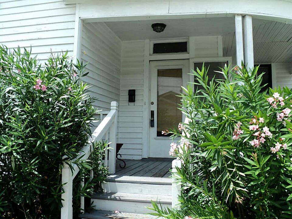 107 Alma St in Houston, TX - Foto de edificio
