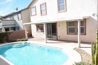 492 Lacabana Beach Dr in Las Vegas, NV - Building Photo - Building Photo