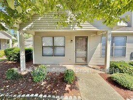 187 Aloha Dr in Fayetteville, NC - Building Photo