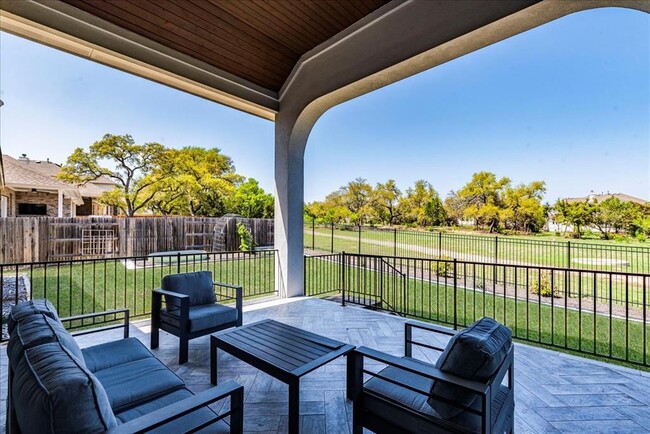 277 Double L Dr in Dripping Springs, TX - Building Photo - Building Photo