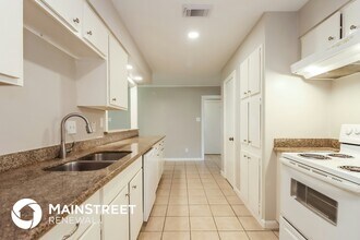 6038 W Airport Blvd in Houston, TX - Building Photo - Building Photo