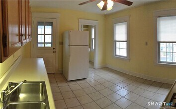 28 Grove St in Thomaston, CT - Building Photo - Building Photo