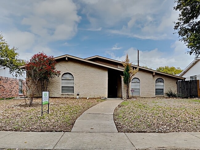 property at 1517 Camelia Dr