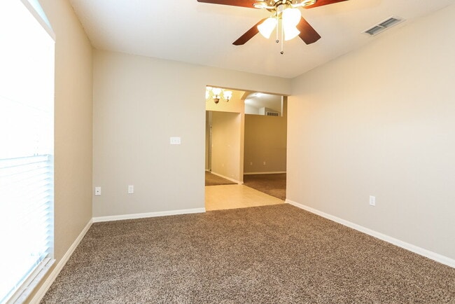 5800 Driftwood Dr in Winter Haven, FL - Foto de edificio - Building Photo