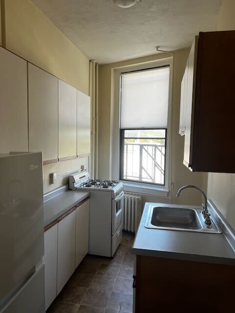 223 Essex St in Melrose, MA - Building Photo - Building Photo