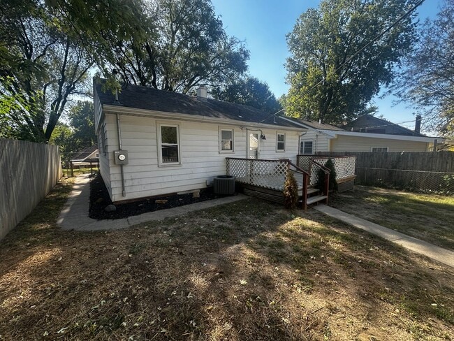 1409 Pacific St in St. Joseph, MO - Building Photo - Building Photo