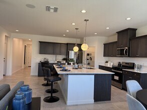 1173 Maclure Ave in Madera, CA - Building Photo - Building Photo