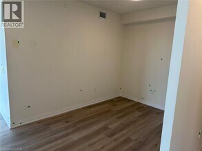 15 Watergarden Dr in Mississauga, ON - Building Photo - Building Photo