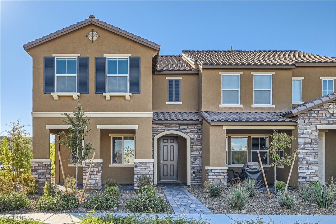 3184 McKenna Dawn Ave in Henderson, NV - Foto de edificio