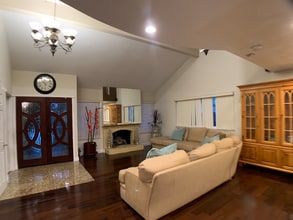 3127 Stonybrook Dr in Anaheim, CA - Building Photo - Building Photo