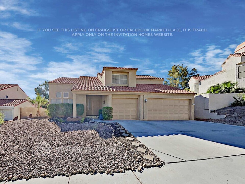 1734 Wrangler Ct in Henderson, NV - Foto de edificio