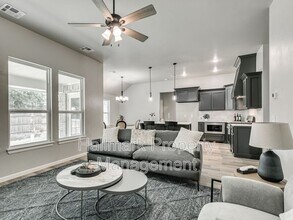 1007 Magnolia Dr in Noble, OK - Building Photo - Building Photo