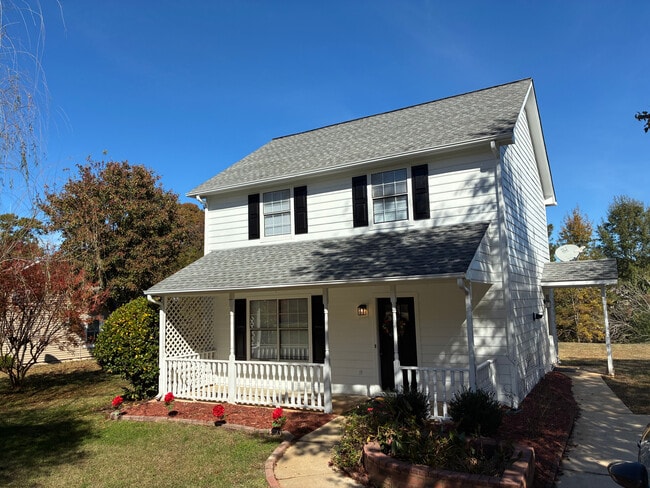 property at 601 Country Ln