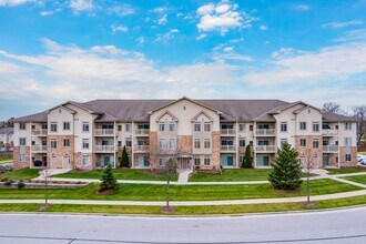 W197N16925 Stonewall Dr in Jackson, WI - Foto de edificio - Building Photo