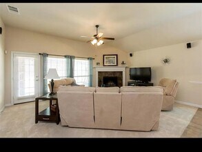 897 Witherby Ln in Lewisville, TX - Building Photo - Building Photo