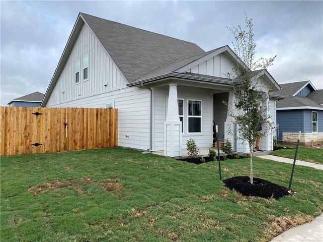 122 Oakdale Meadows Ln in Hutto, TX - Building Photo - Building Photo