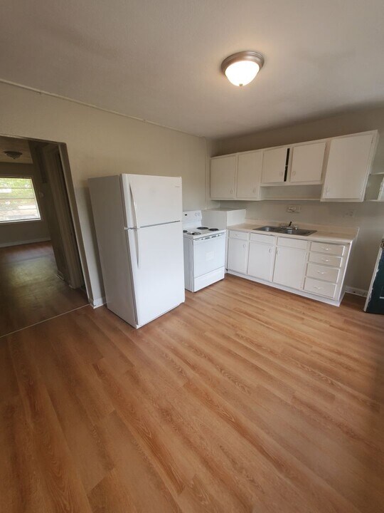 1332 Gray Ave NE in Winston-Salem, NC - Building Photo