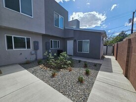 317 Princeton Dr SE in Albuquerque, NM - Building Photo