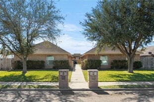 705 W Bronze Dr, Unit 1 in Pharr, TX - Building Photo