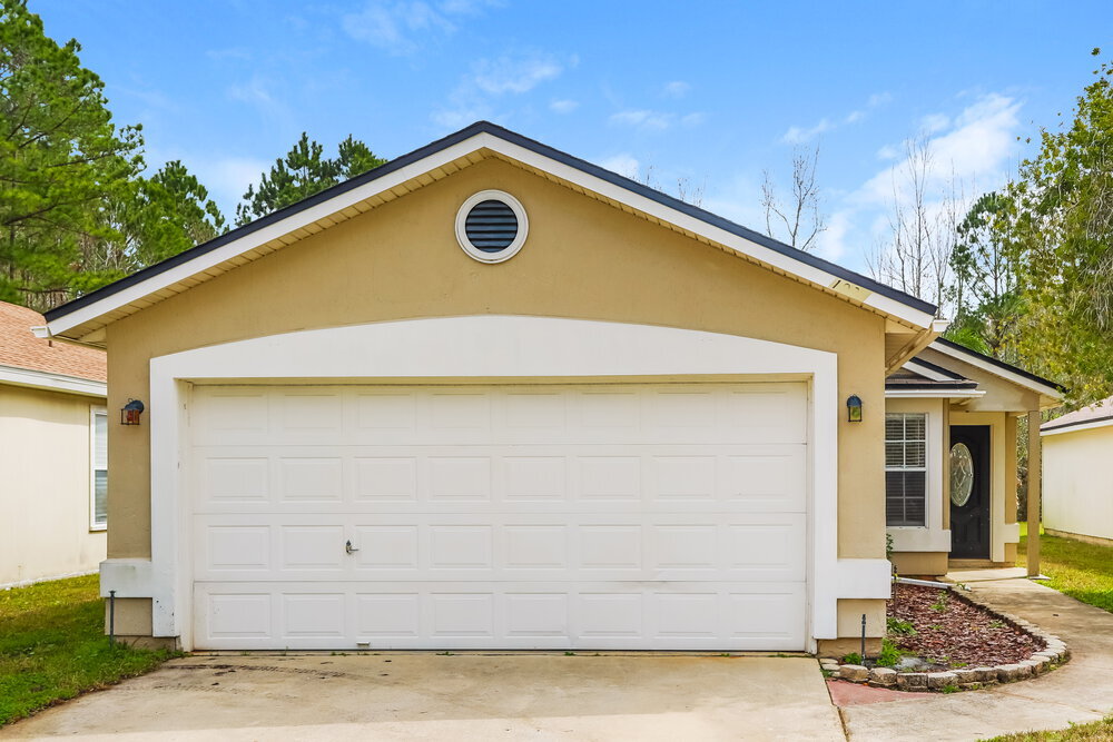 1937 Longneedle Lane in Middleburg, FL - Building Photo