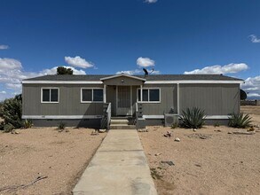 14755 Calendula St in Adelanto, CA - Building Photo - Building Photo