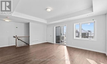 106 Parnian Pvt N in Ottawa, ON - Building Photo - Building Photo