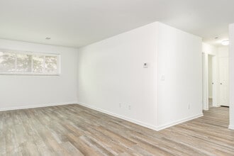Worthington Terrace in Columbus, OH - Foto de edificio - Interior Photo