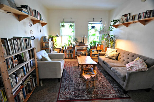 property at 33 St Paul St