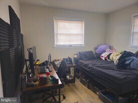 12 Fairmount Dr in Glassboro, NJ - Building Photo