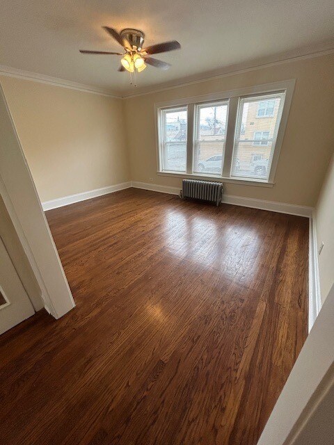 2510 N Leclaire Ave in Chicago, IL - Foto de edificio - Building Photo