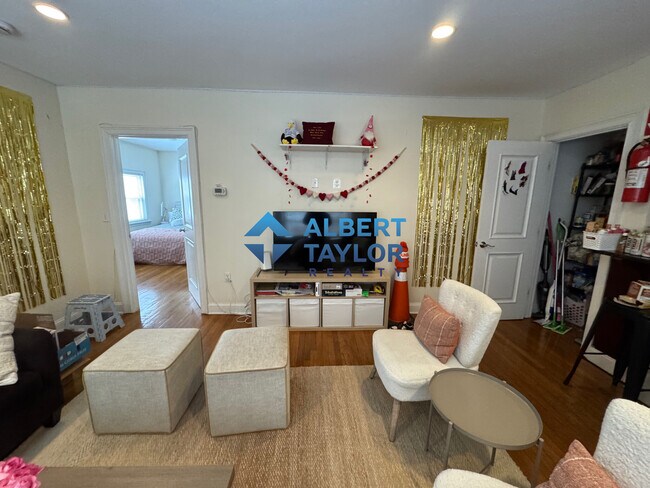 44 Greycliff Rd, Unit 1